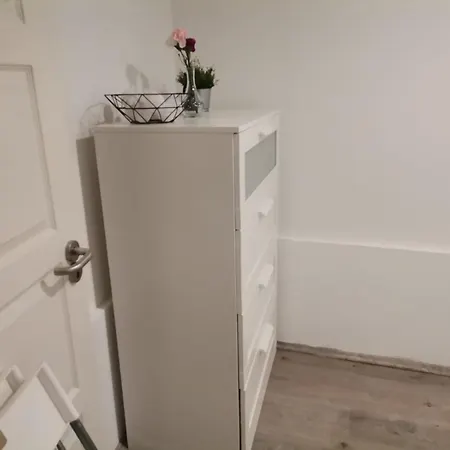 Quiet Residential @ Agglomeration Taplanszentkereszt 2 Bedroom + Living Appartement Szombathely